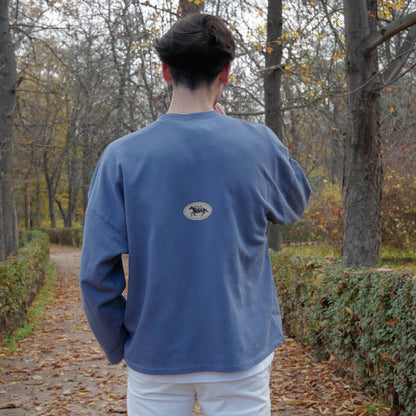 Sudadera streetwear OWNSTAR en outfit urbano