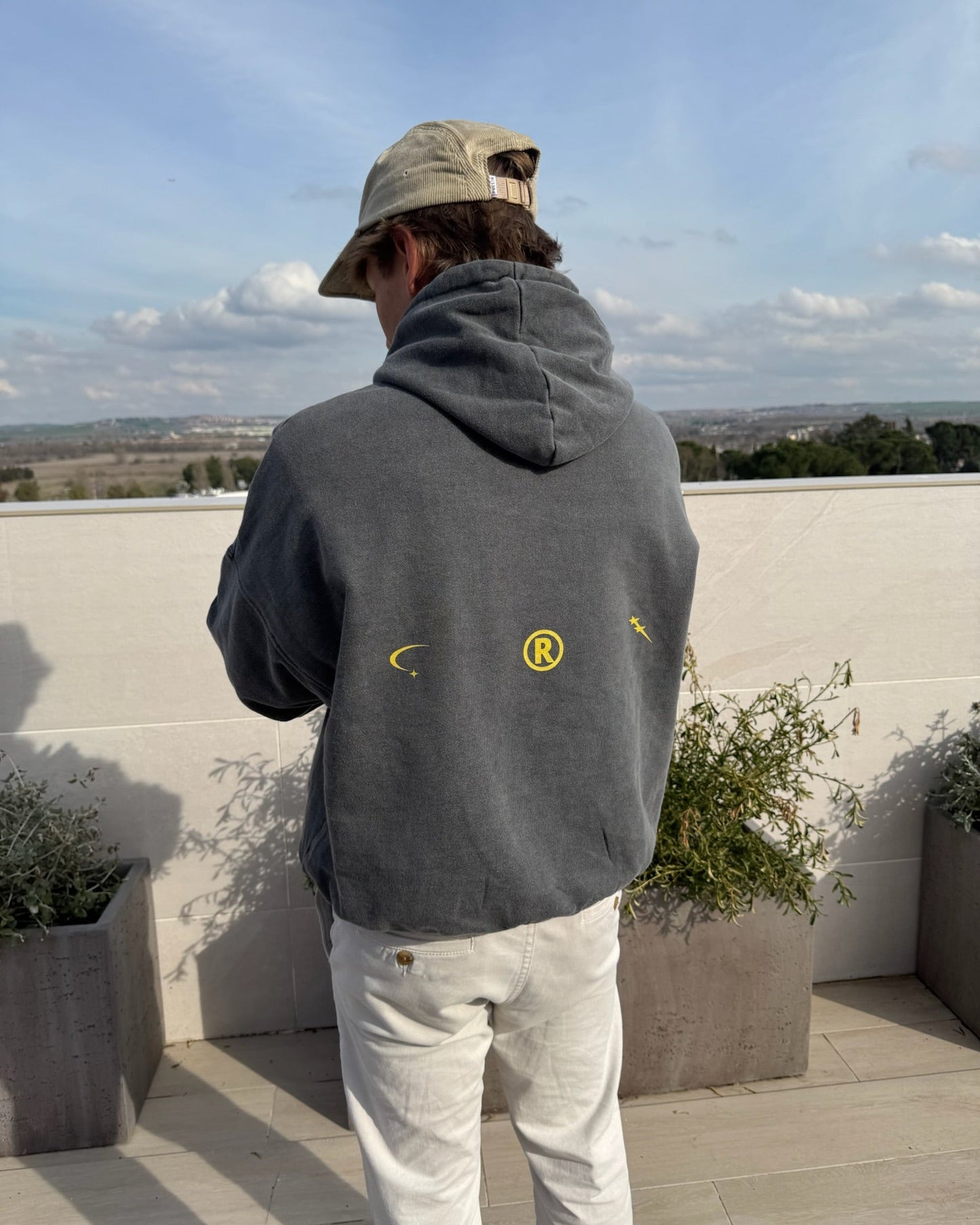 STAR HOODIE WASHED CARBON