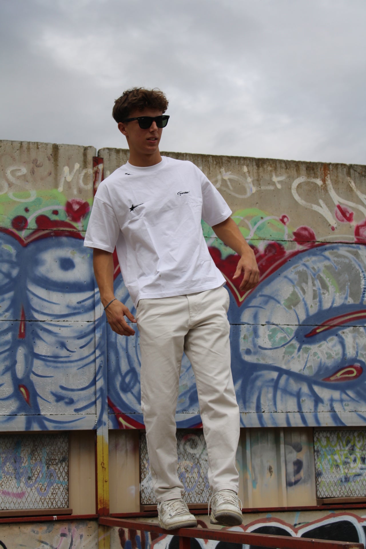 UNISEX-WHITE T-SHIRT